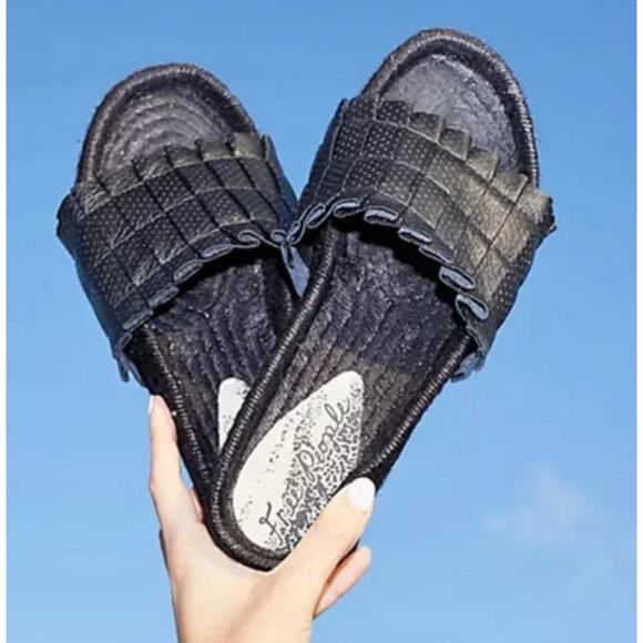 Free People Shoes - FREE PEOPLE Island Time black lather woven espadrille beach slide on sandals